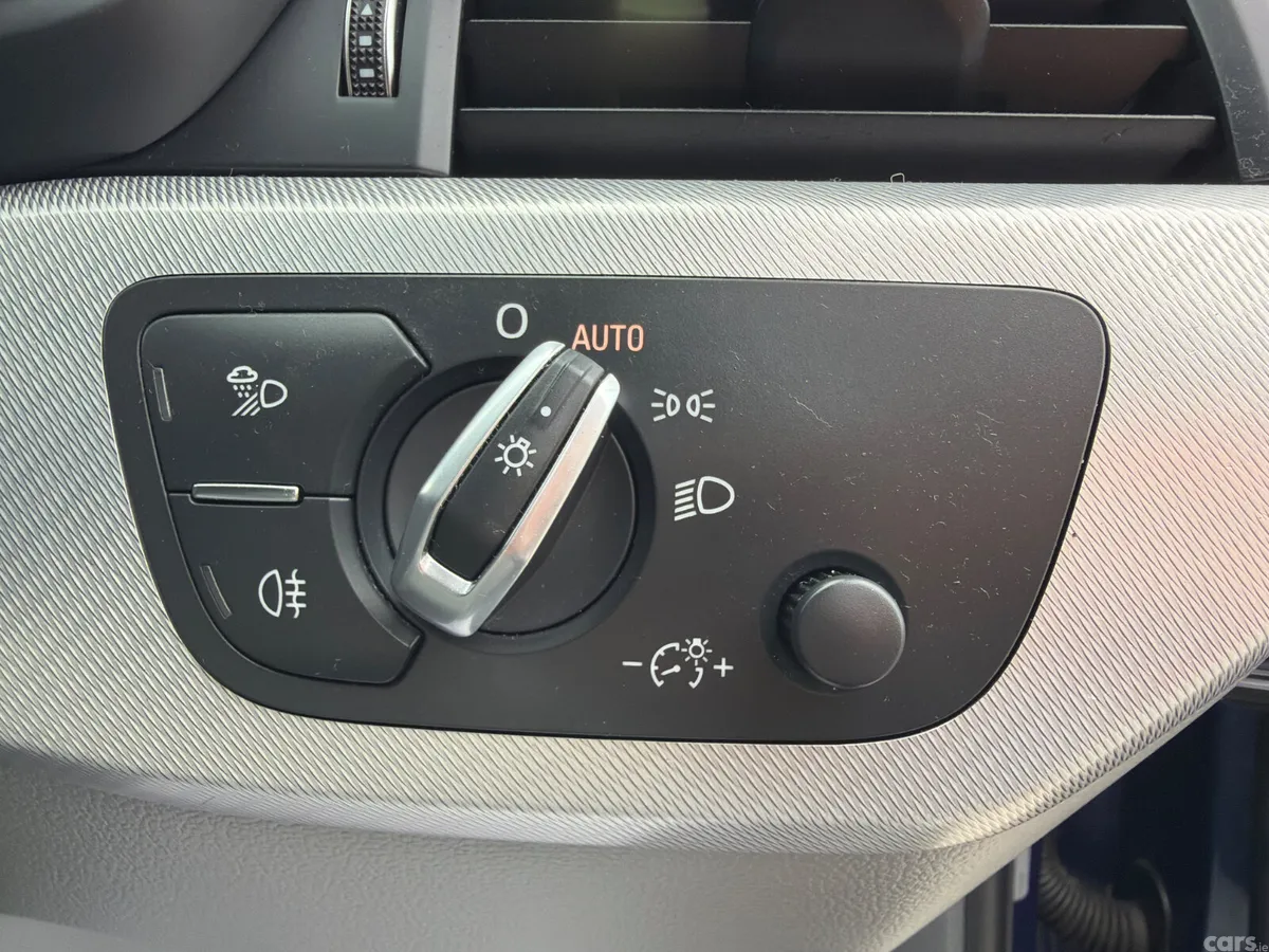 Audi A4 Saloon, Diesel, 2018, Blue