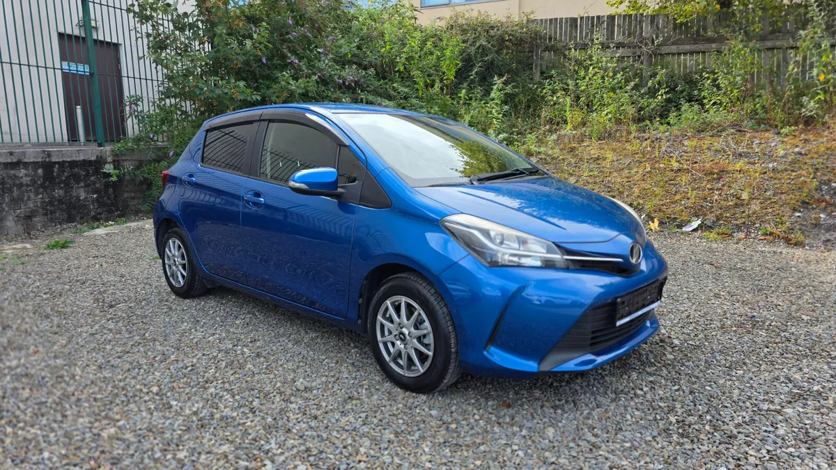 Toyota Vitz Hatchback, Petrol, 2015, Blue