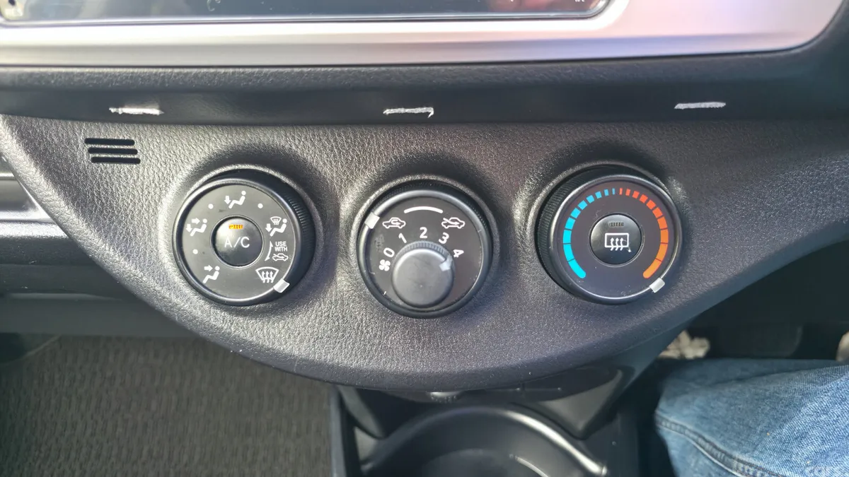 Toyota Vitz Hatchback, Petrol, 2015, Blue