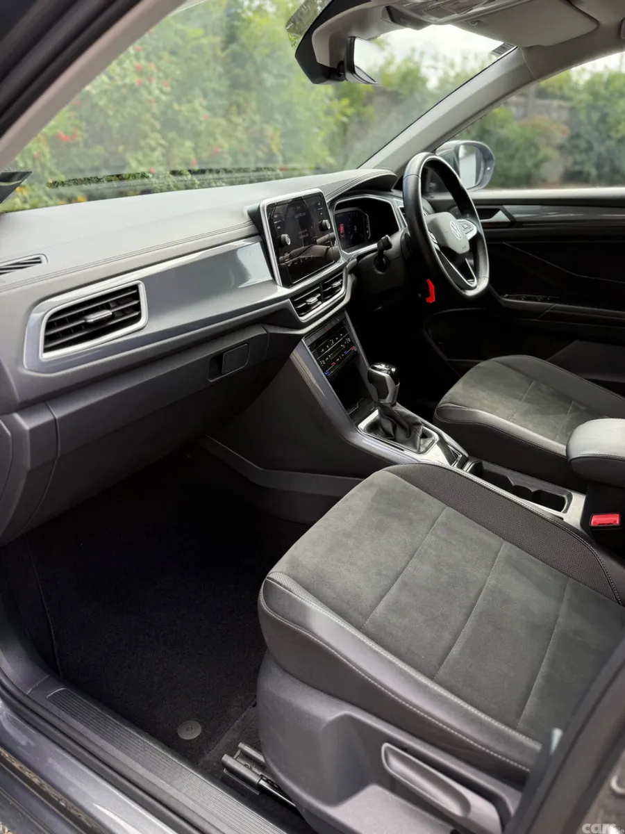 Volkswagen T-Roc SUV, Petrol, 2023, Grey