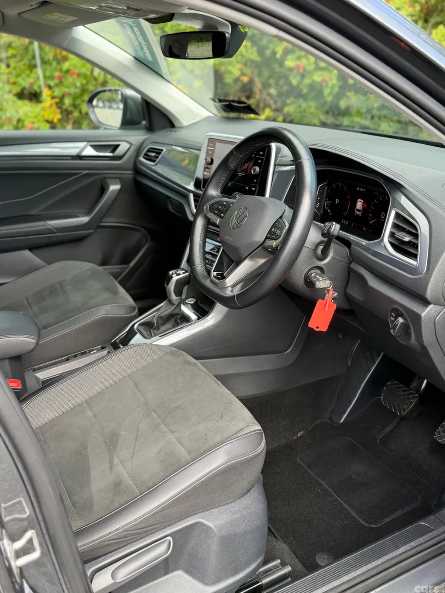 Volkswagen T-Roc SUV, Petrol, 2023, Grey