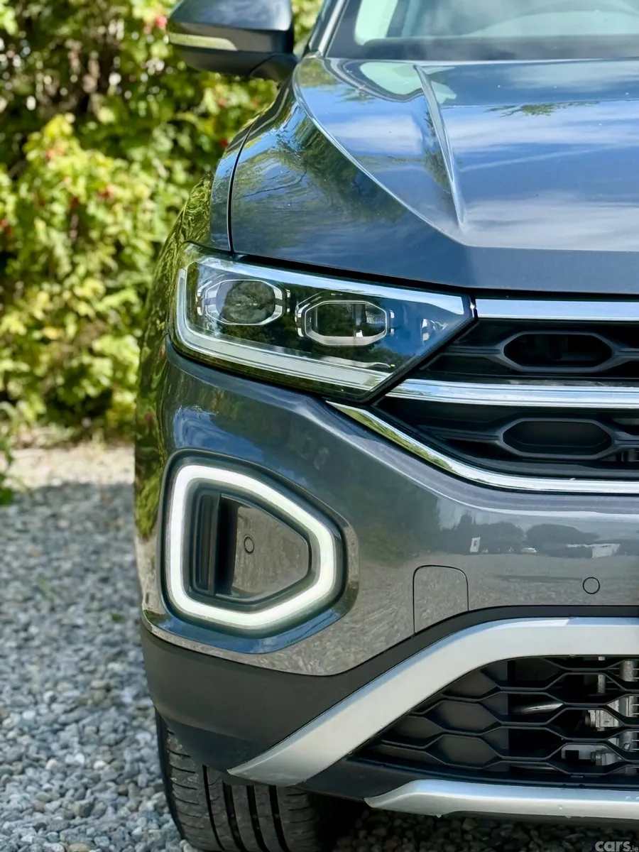 Volkswagen T-Roc SUV, Petrol, 2023, Grey