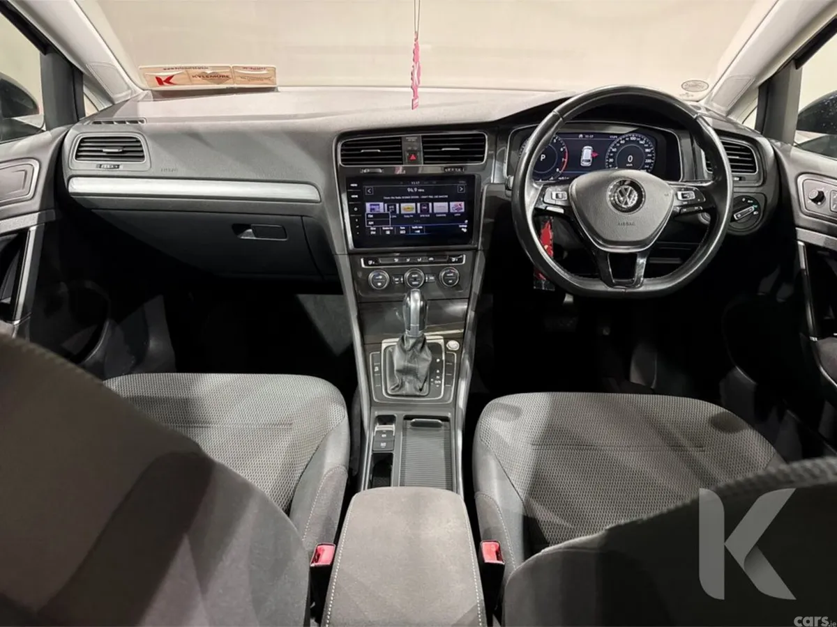 Volkswagen Golf Estate, Petrol, 2019, Black