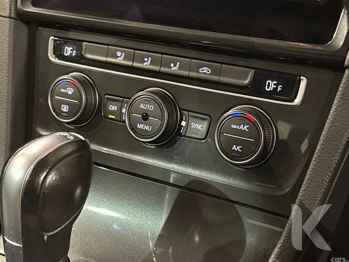 Volkswagen Golf Estate, Petrol, 2019, Black