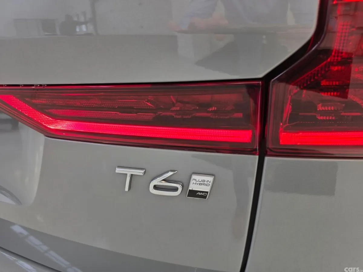 Volvo XC60 SUV, Petrol Plug-in Hybrid, 2025, Grey