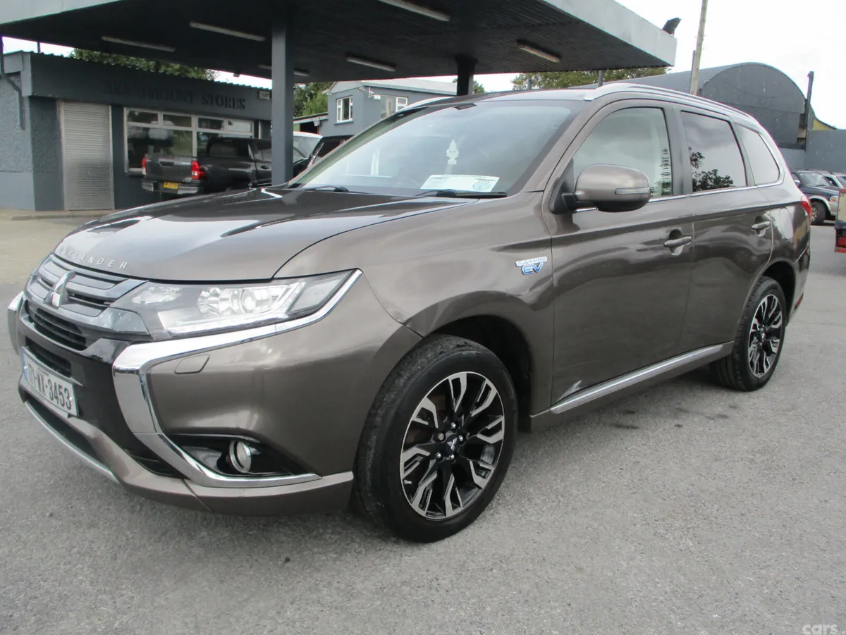 Mitsubishi Outlander SUV, Petrol Plug-in Hybrid, 2017, Brown