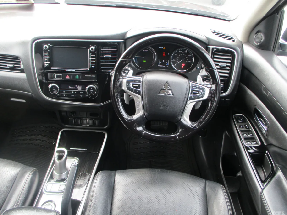 Mitsubishi Outlander SUV, Petrol Plug-in Hybrid, 2017, Brown