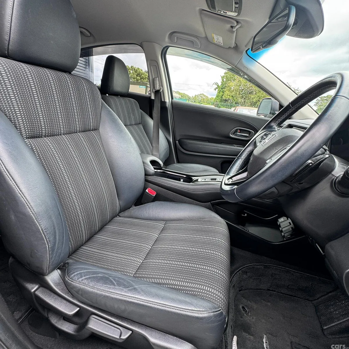 Honda Vezel Estate, Petrol Hybrid, 2018, White