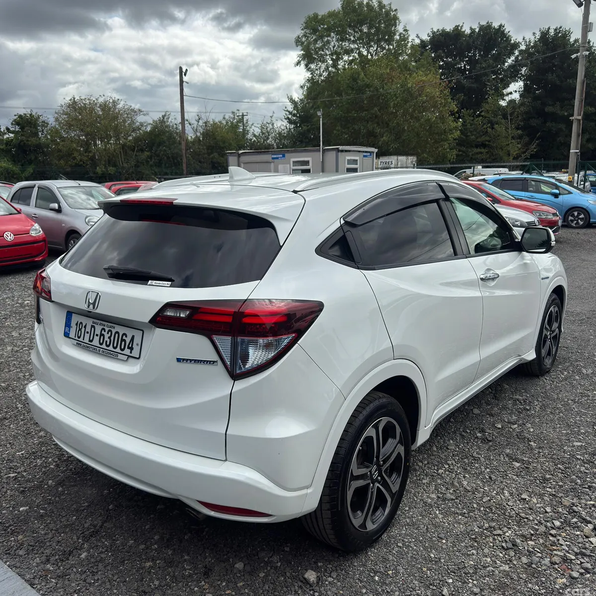 Honda Vezel Estate, Petrol Hybrid, 2018, White
