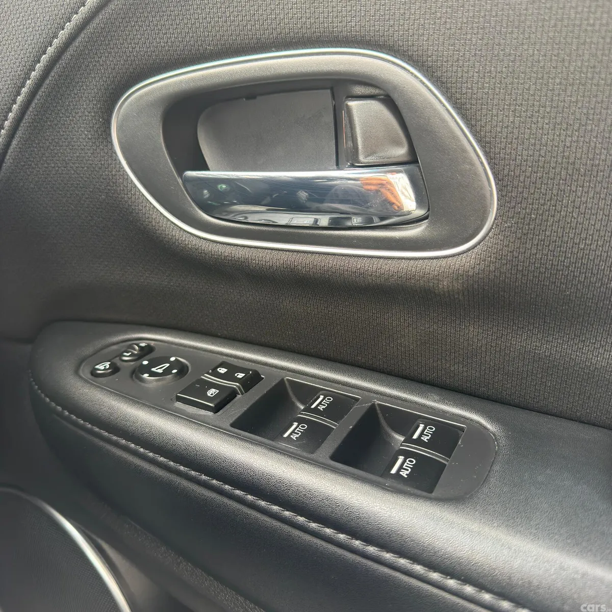 Honda Vezel Estate, Petrol Hybrid, 2018, White