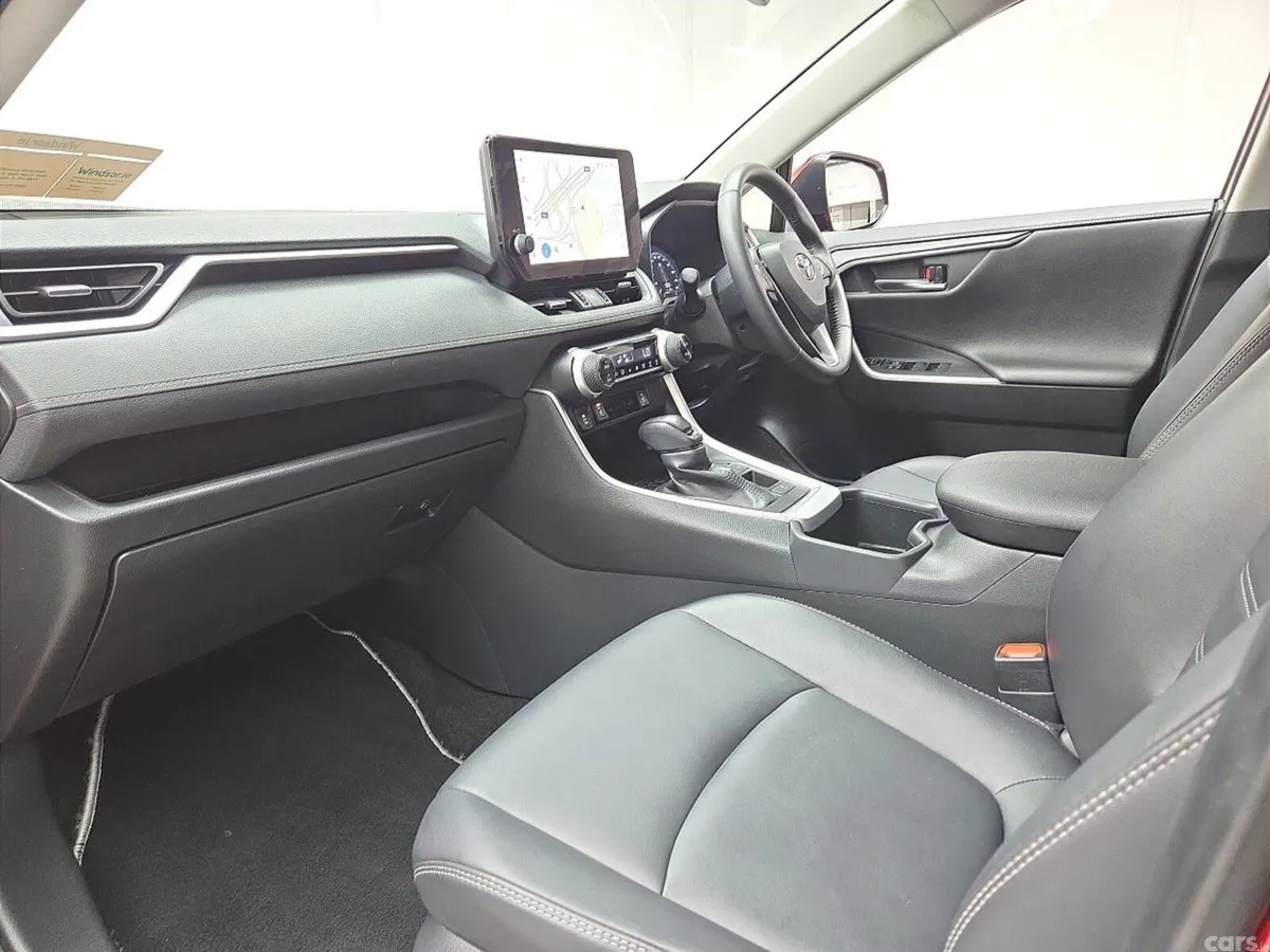 Toyota RAV4 SUV, Petrol Hybrid, 2023, Red