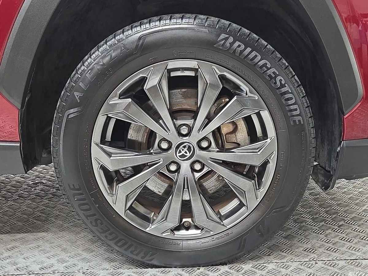 Toyota RAV4 SUV, Petrol Hybrid, 2023, Red