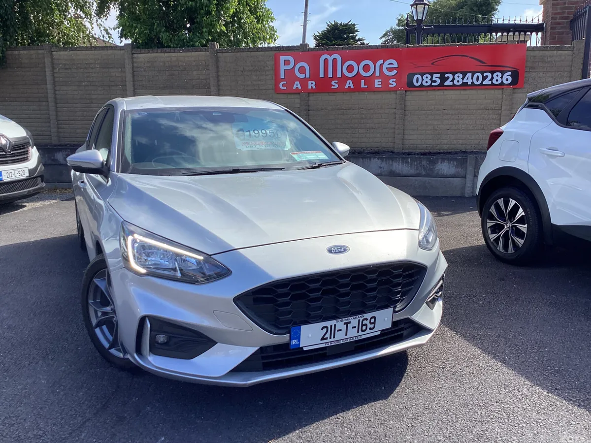 Ford Focus Hatchback, Petrol Hybrid, 2021, Grey