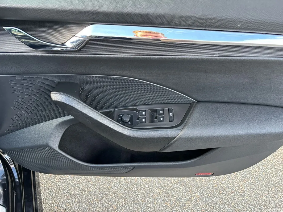 Skoda Octavia Saloon, Diesel, 2023, Black