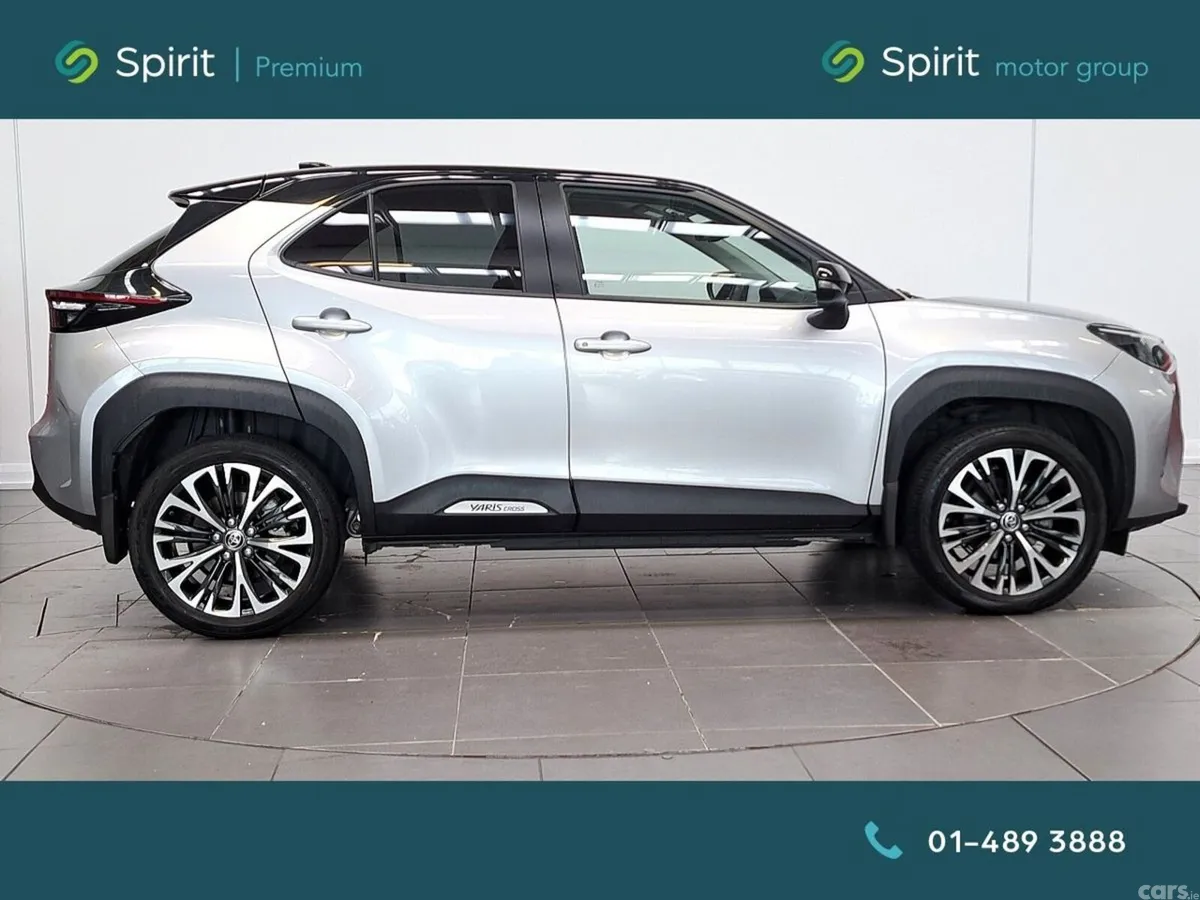 Toyota Yaris Cross Hatchback, Petrol Hybrid, 2024, Grey