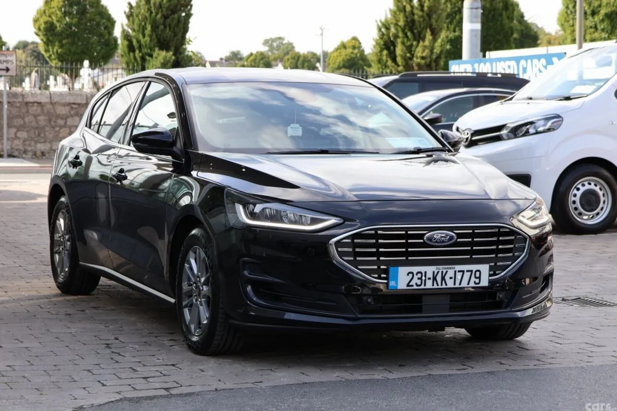 Ford Focus Hatchback, Petrol, 2023, Black