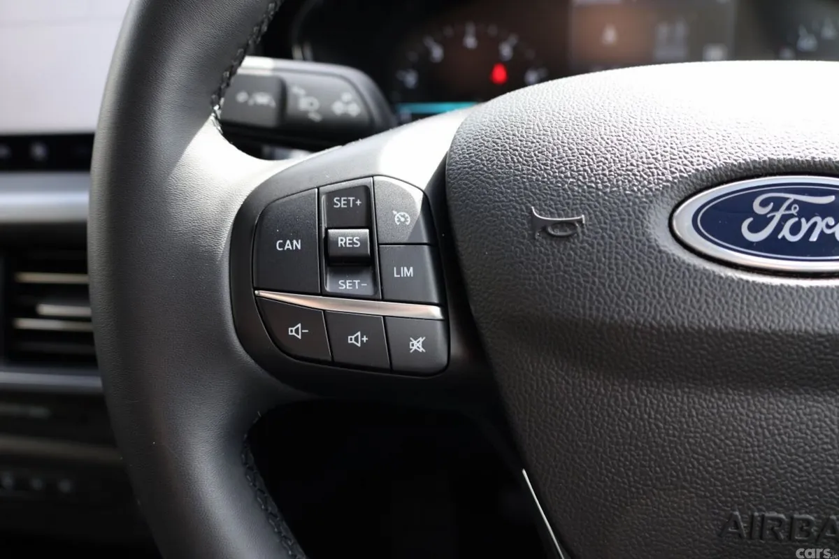Ford Focus Hatchback, Petrol, 2023, Black
