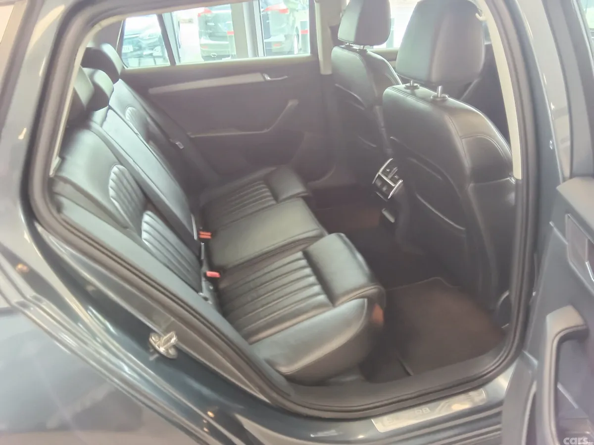 Skoda Superb Estate, Diesel, 2017, Grey