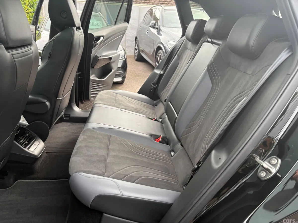 Volkswagen ID.4 SUV, Electric, 2025, Black