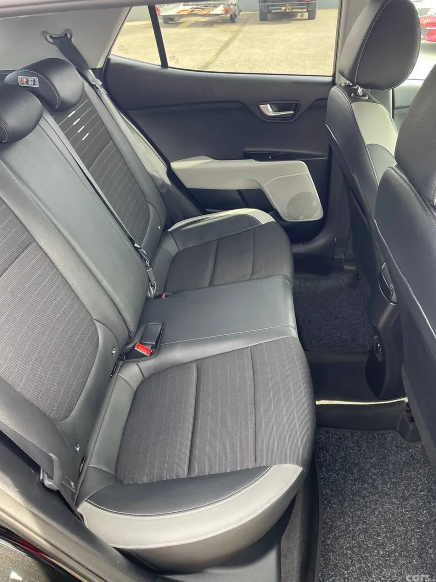 Kia Stonic Estate/Jeep, Diesel, 2018, Black