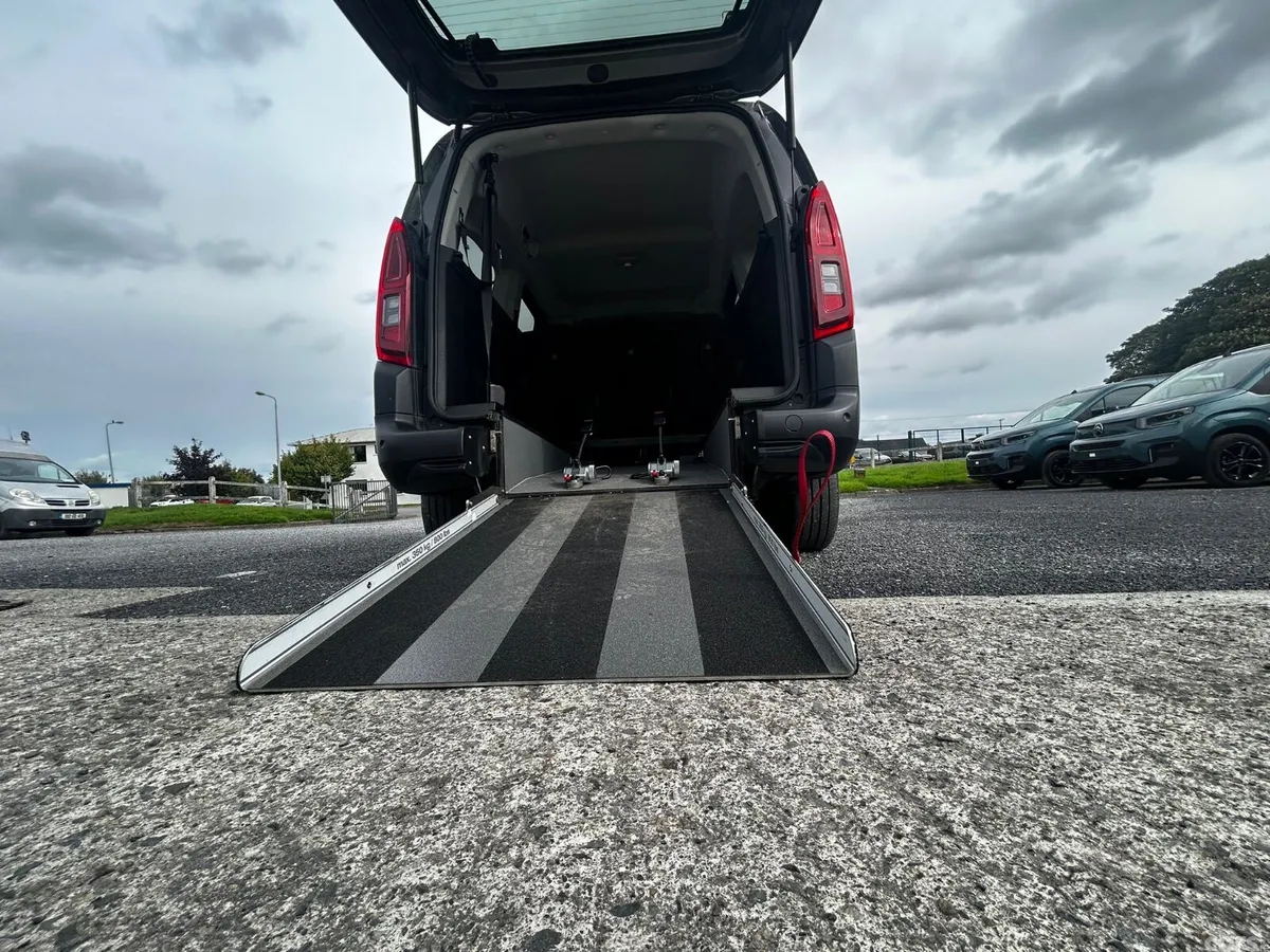 Citroen Berlingo MPV, Diesel, 2024, Grey