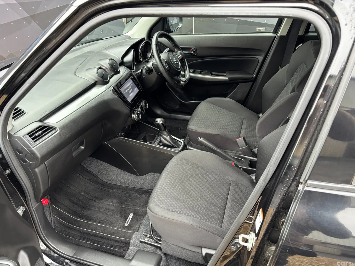Suzuki Swift Hatchback, Petrol, 2020, Black