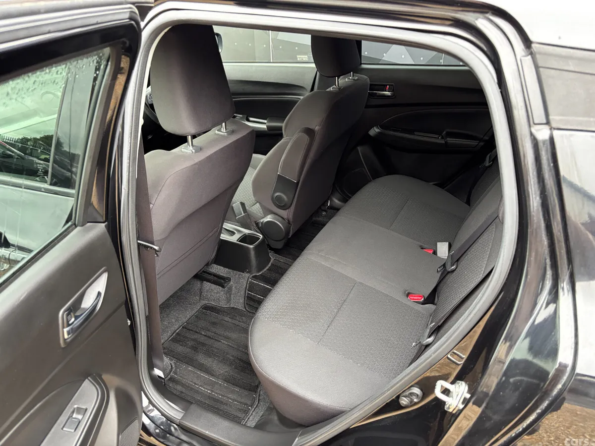 Suzuki Swift Hatchback, Petrol, 2020, Black