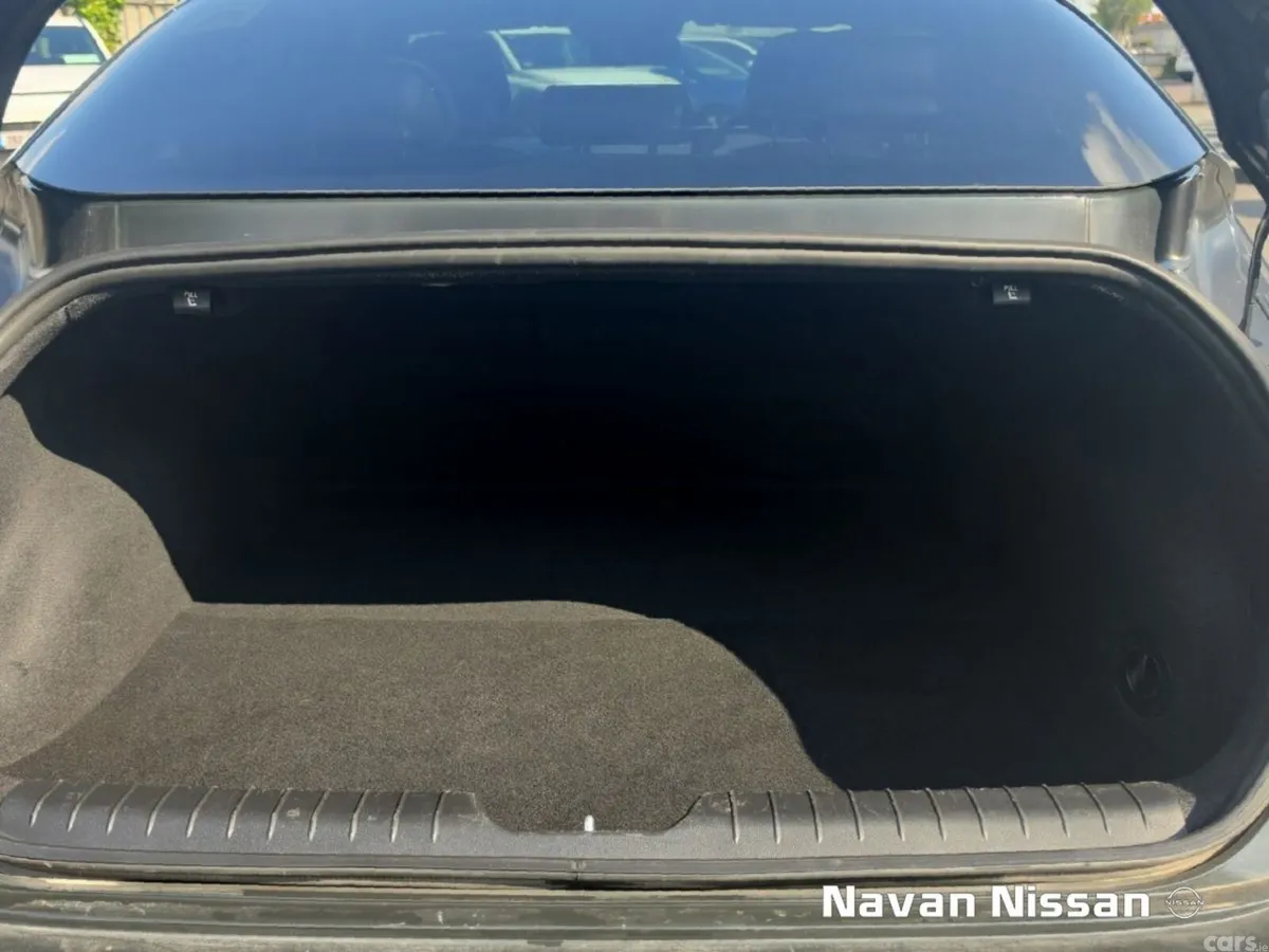 Hyundai IONIQ 6 Saloon, Electric, 2023, Green