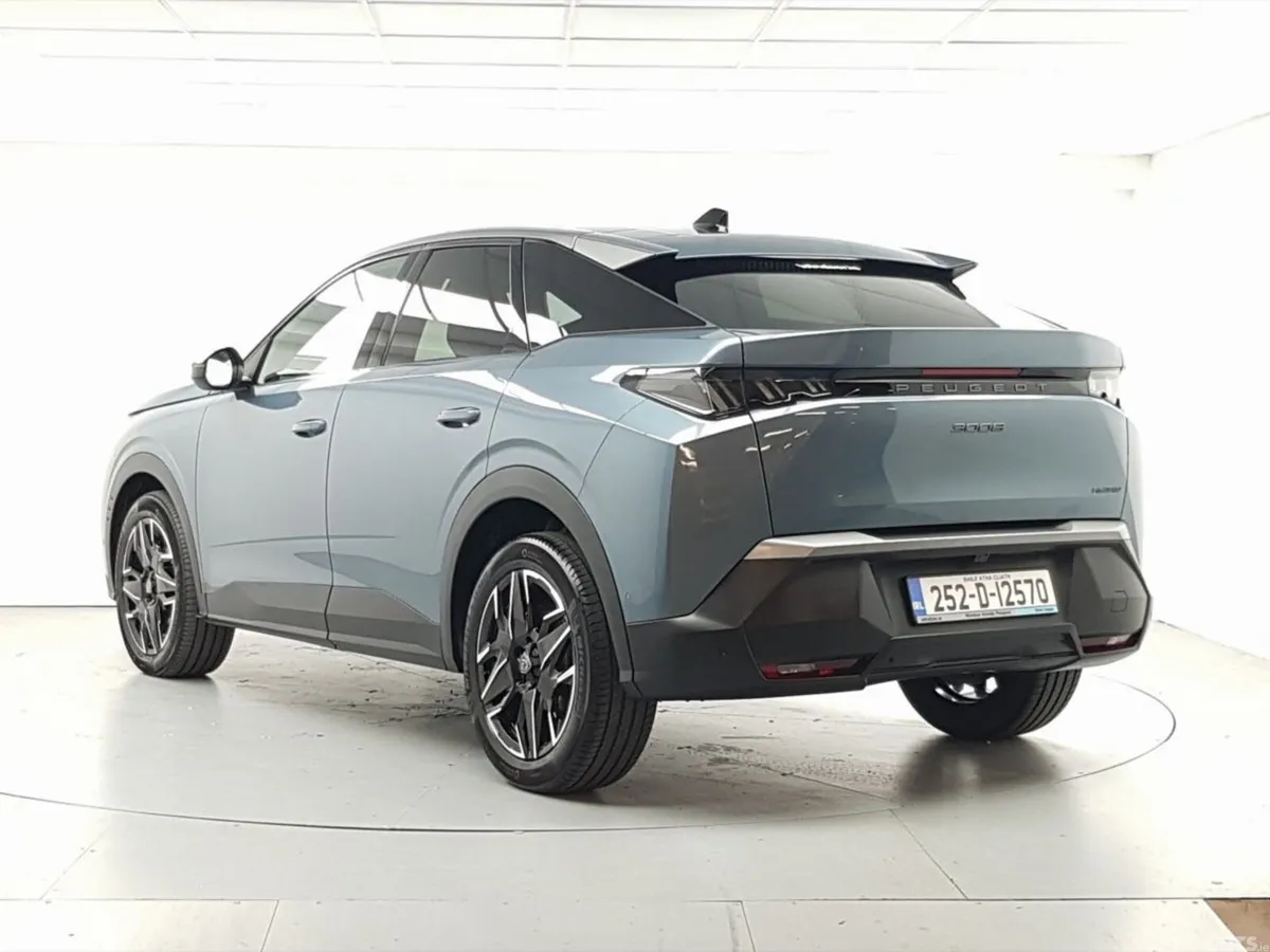 Peugeot 3008 MPV, Petrol, 2025, Blue