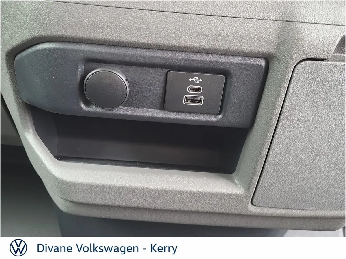 Volkswagen Caravelle MPV, Petrol Plug-in Hybrid, 2027, Silver