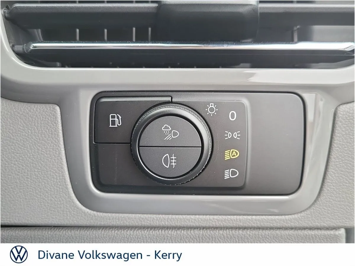 Volkswagen Caravelle MPV, Petrol Plug-in Hybrid, 2027, Silver