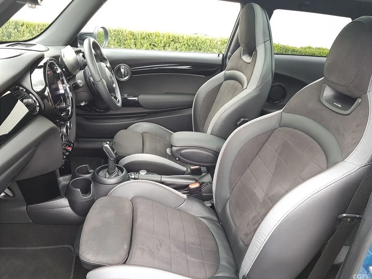 Mini Cooper Hatchback, Petrol, 2022, Blue