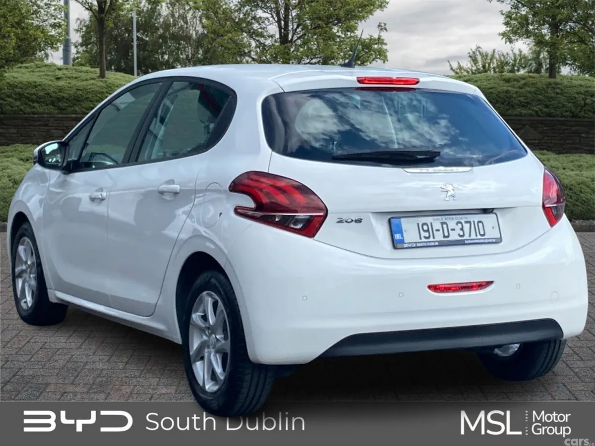 Peugeot 208 Hatchback, Petrol, 2019, White