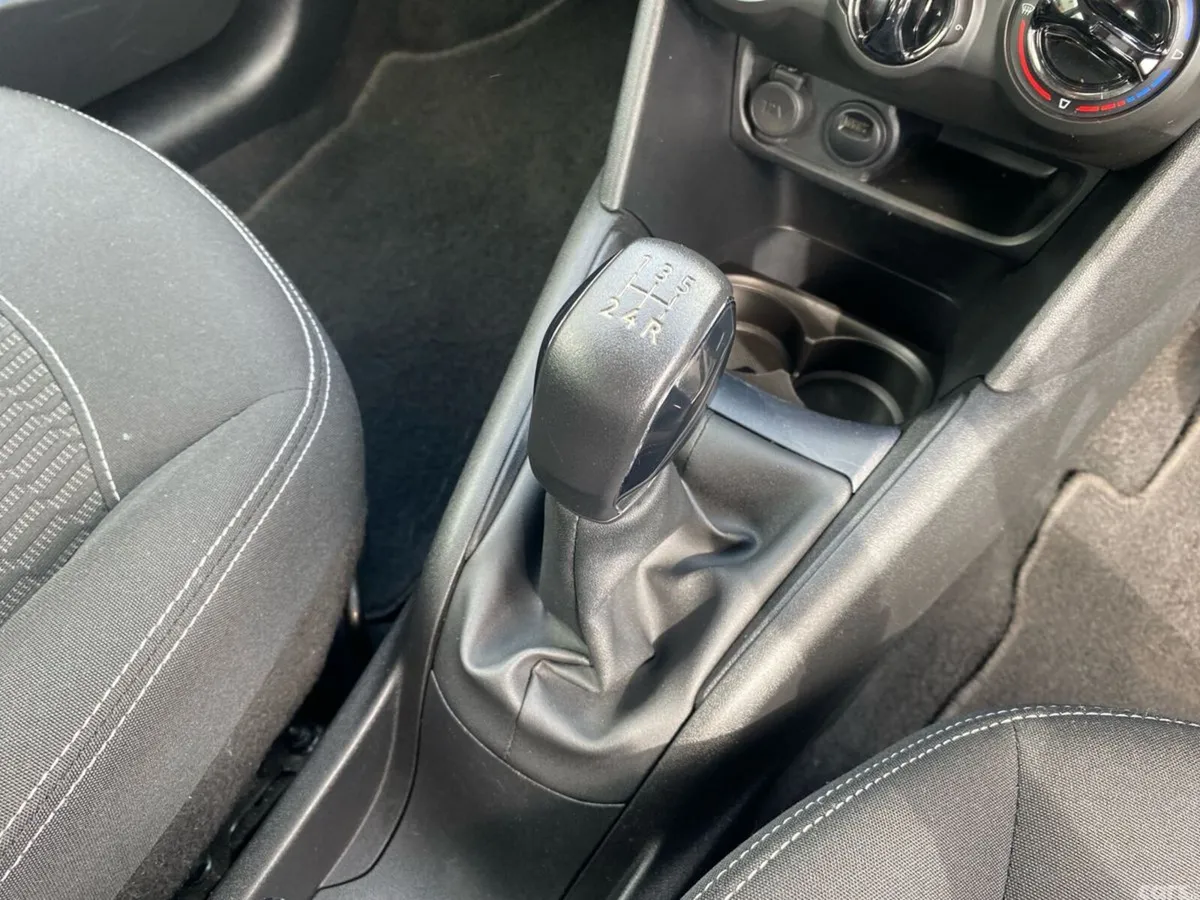 Peugeot 208 Hatchback, Petrol, 2019, White