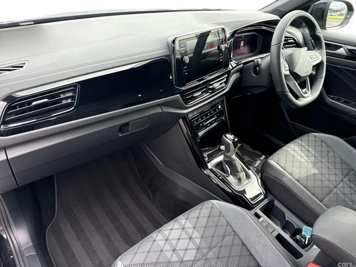 Volkswagen T-Roc SUV, Petrol, 2025, Black