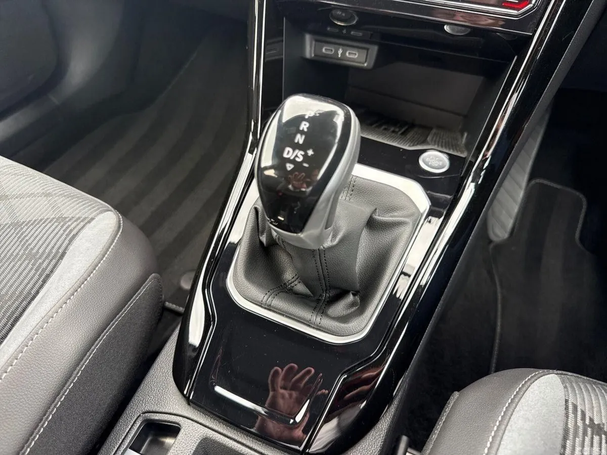 Volkswagen T-Roc SUV, Petrol, 2025, Black