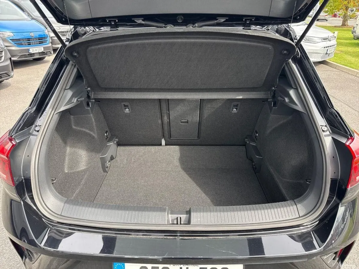 Volkswagen T-Roc SUV, Petrol, 2025, Black