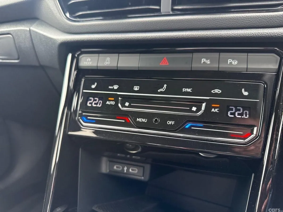 Volkswagen T-Roc SUV, Petrol, 2025, Black
