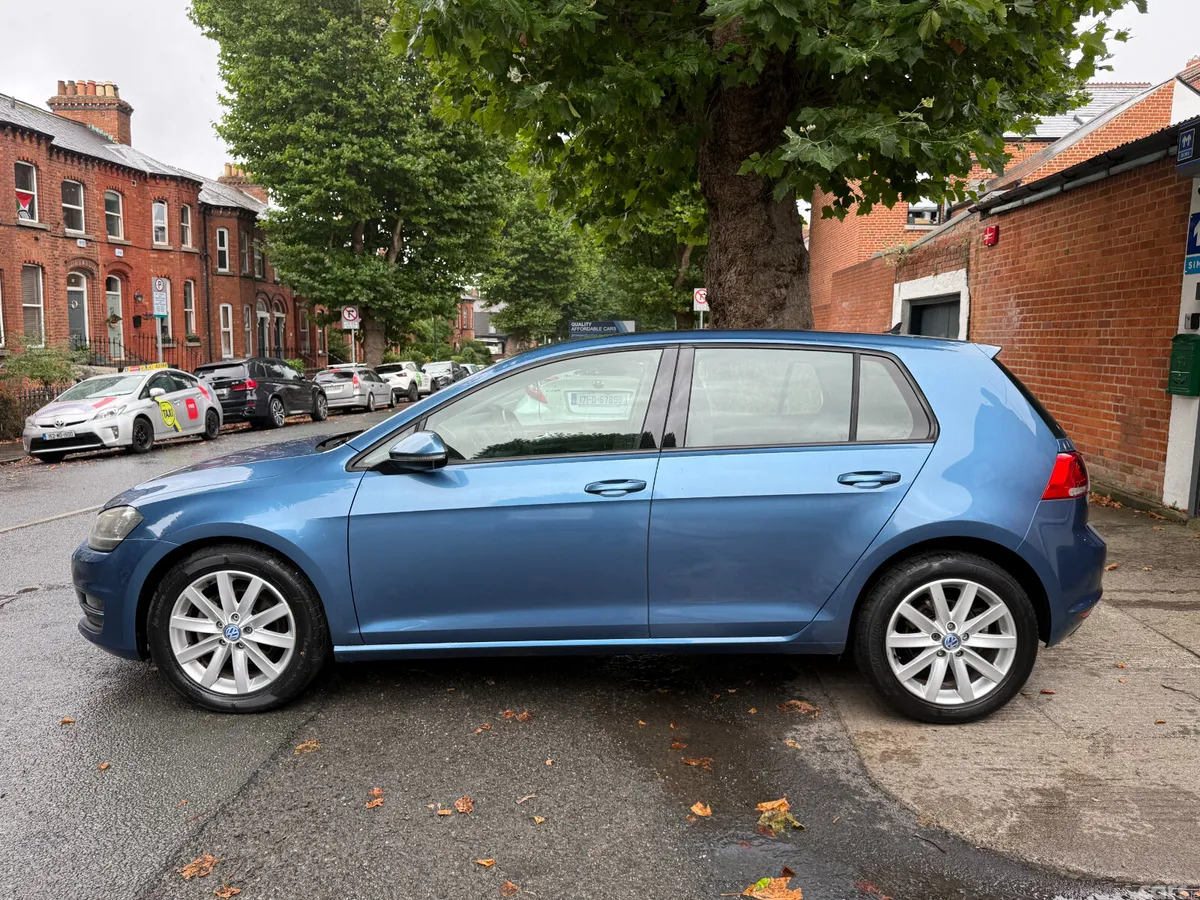Volkswagen Golf Hatchback, Petrol, 2015, Blue