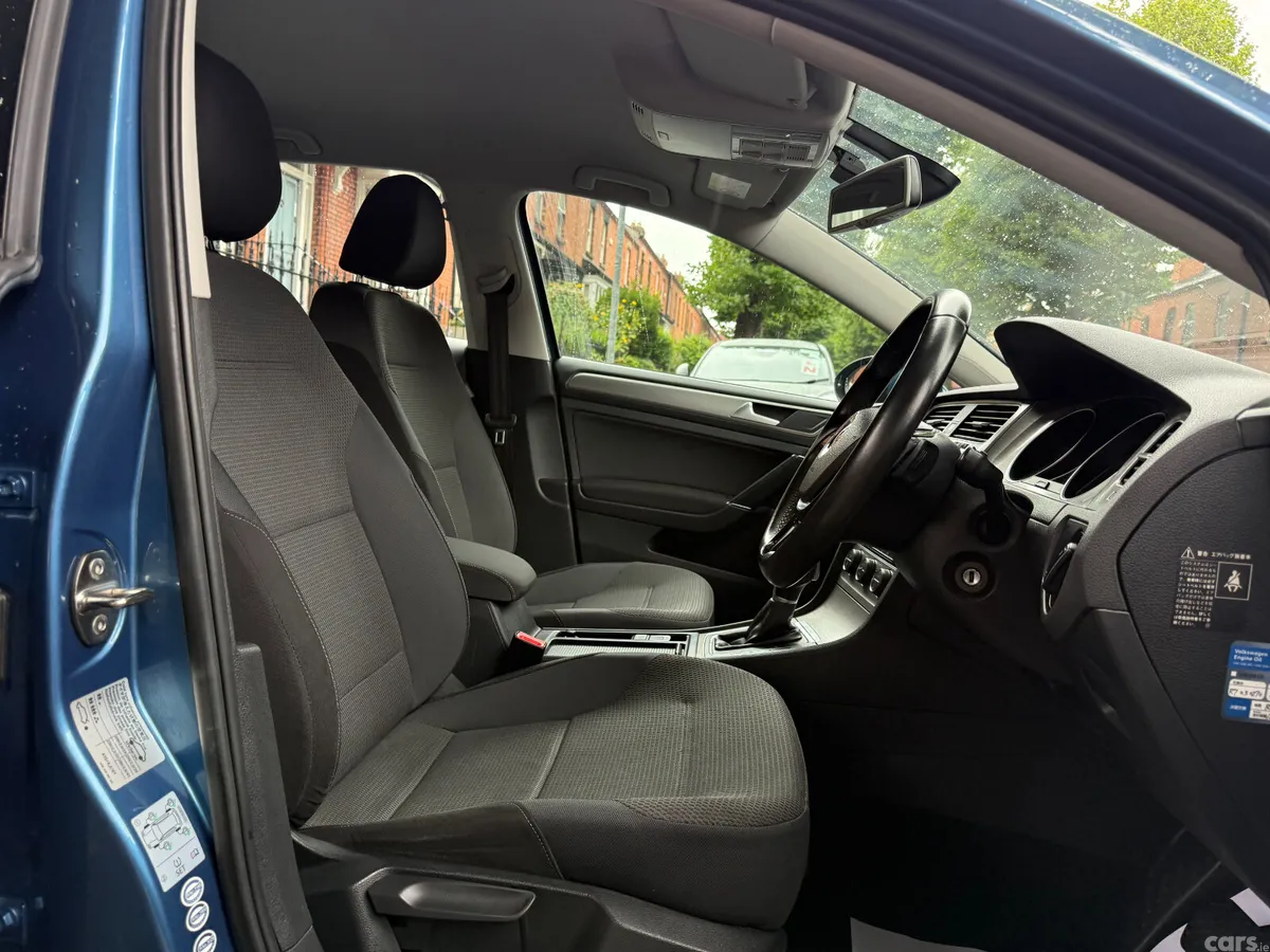 Volkswagen Golf Hatchback, Petrol, 2015, Blue