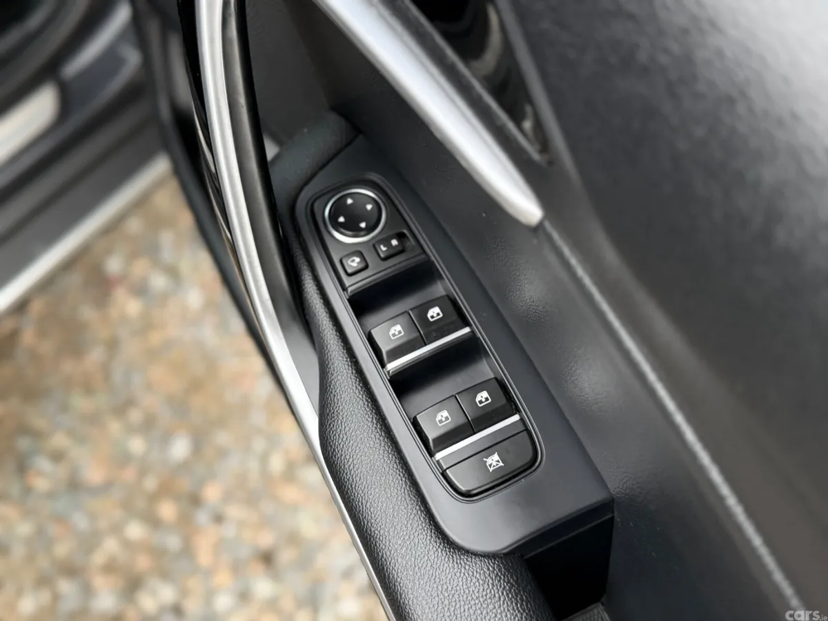 Kia XCeed Hatchback, Petrol Plug-in Hybrid, 2022, Grey