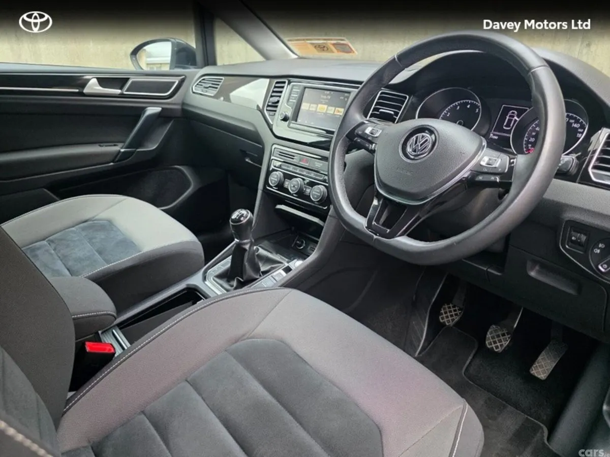 Volkswagen Golf Hatchback, Petrol, 2017, Black