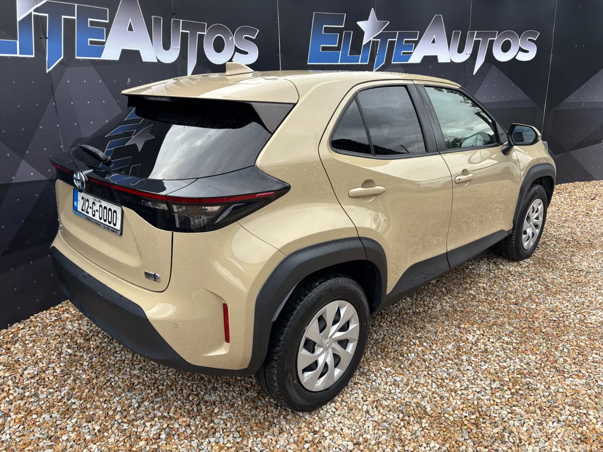 Toyota Yaris Cross Estate, Petrol Hybrid, 2021, Brown