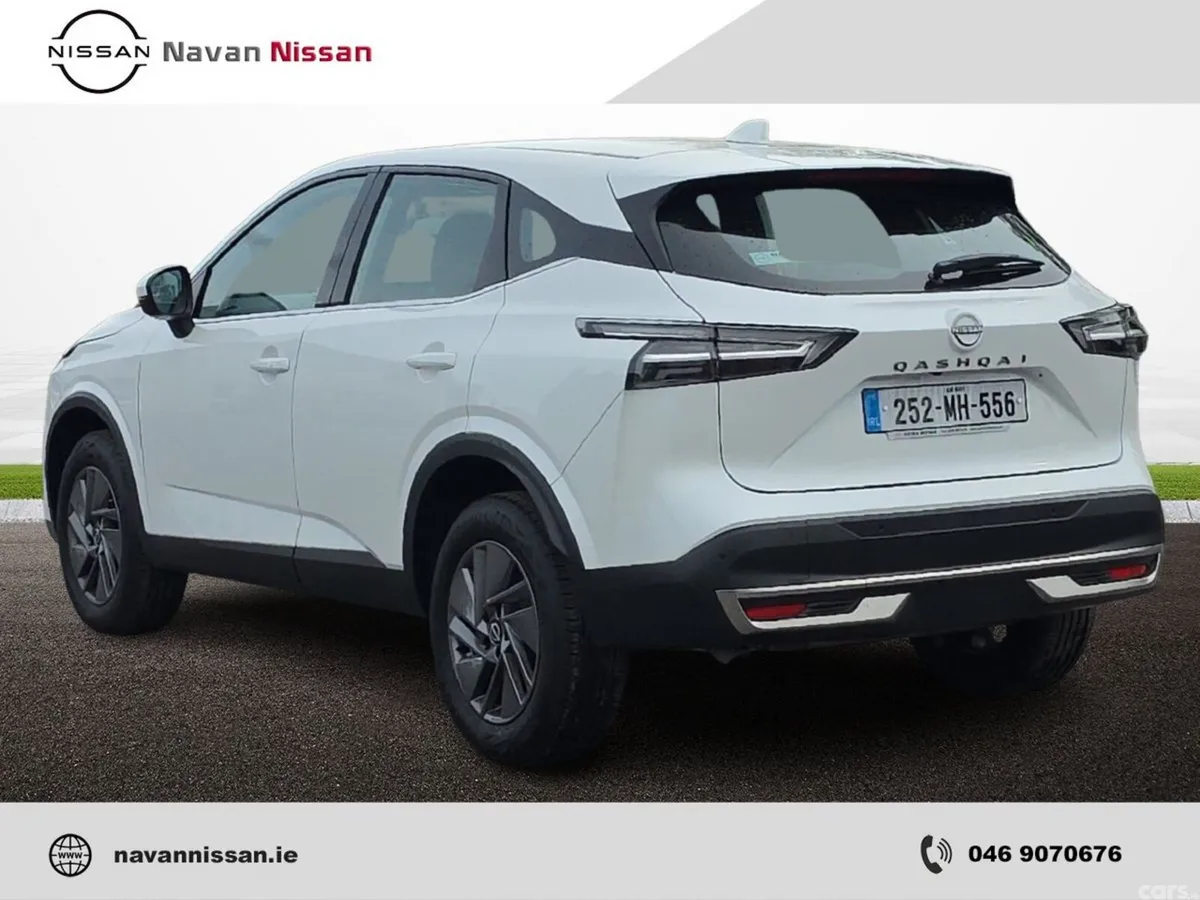 Nissan Qashqai MPV, Petrol, 2025, White