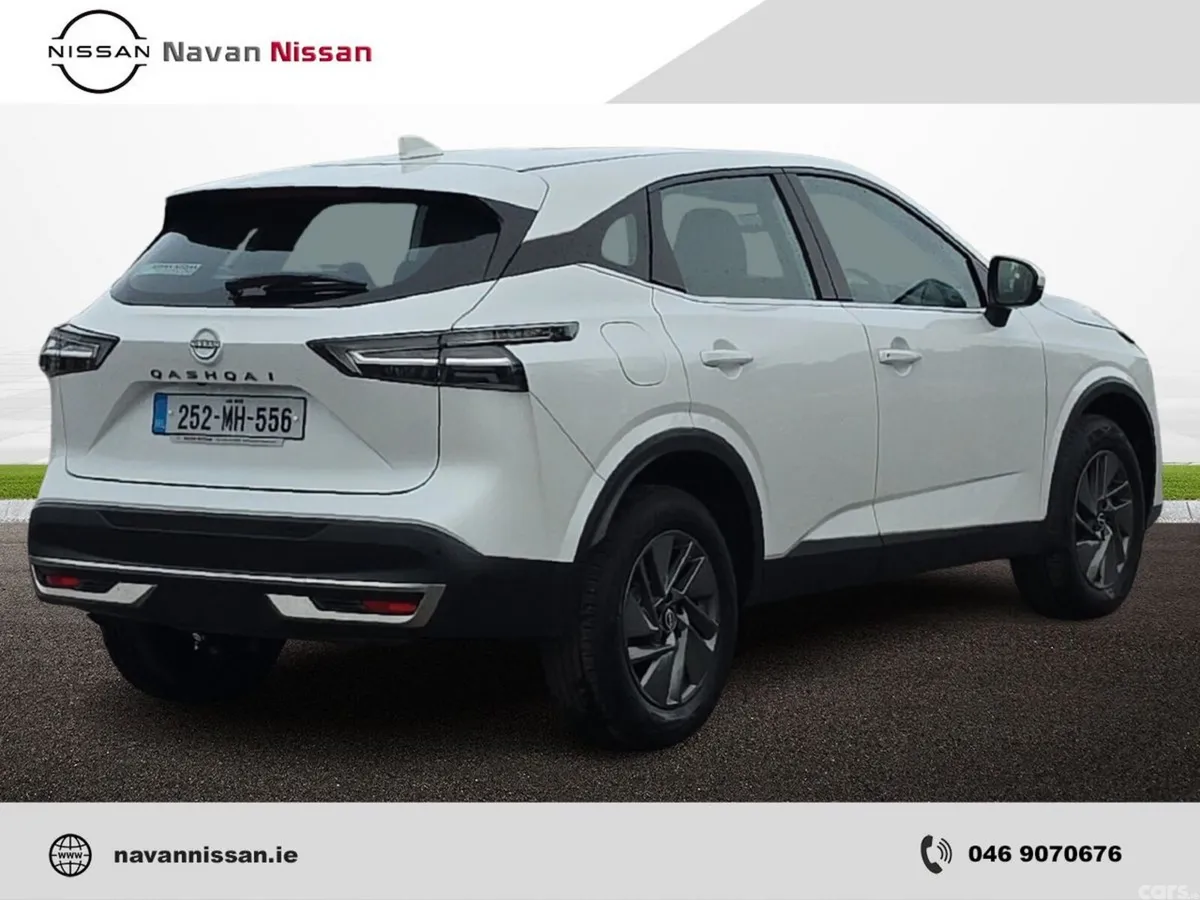 Nissan Qashqai MPV, Petrol, 2025, White