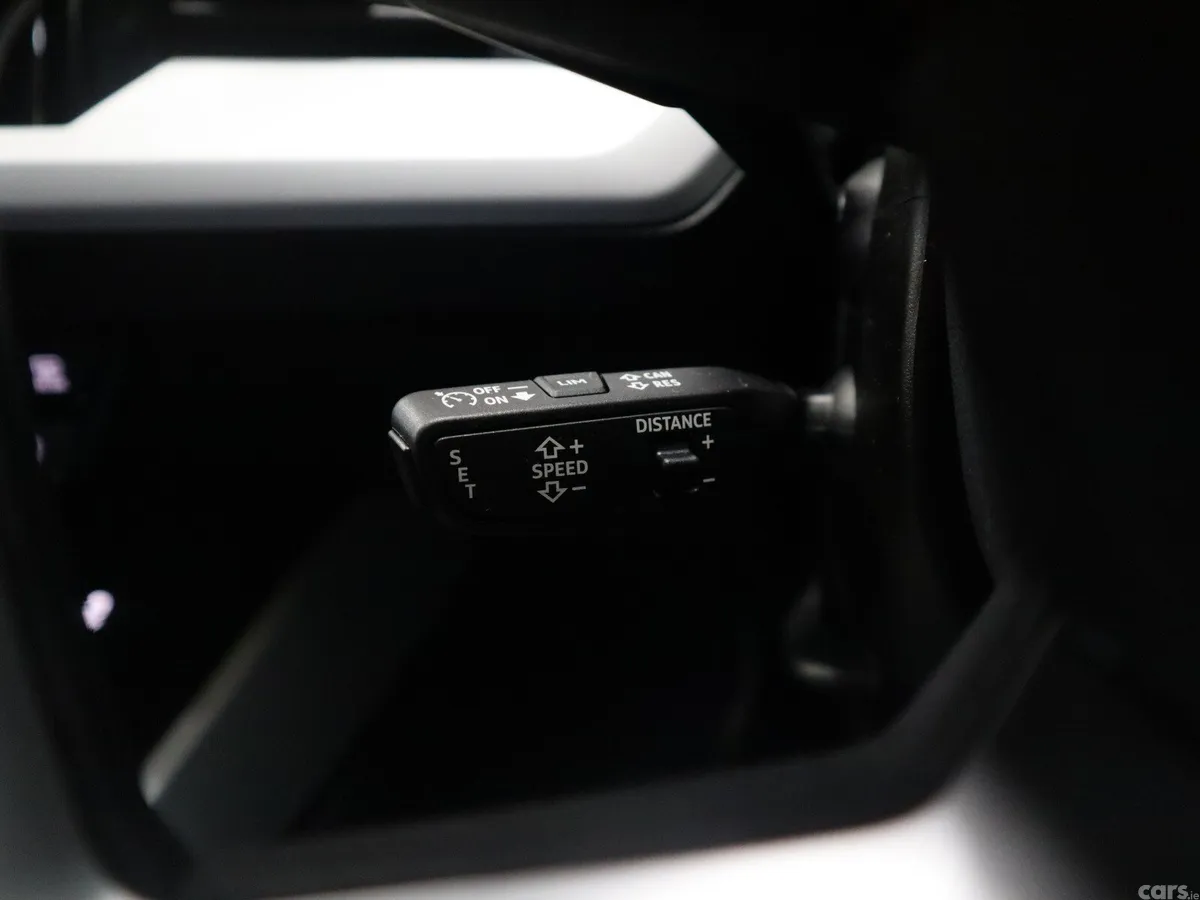 Audi e-tron Estate/Jeep, Electric, 2023, Blue