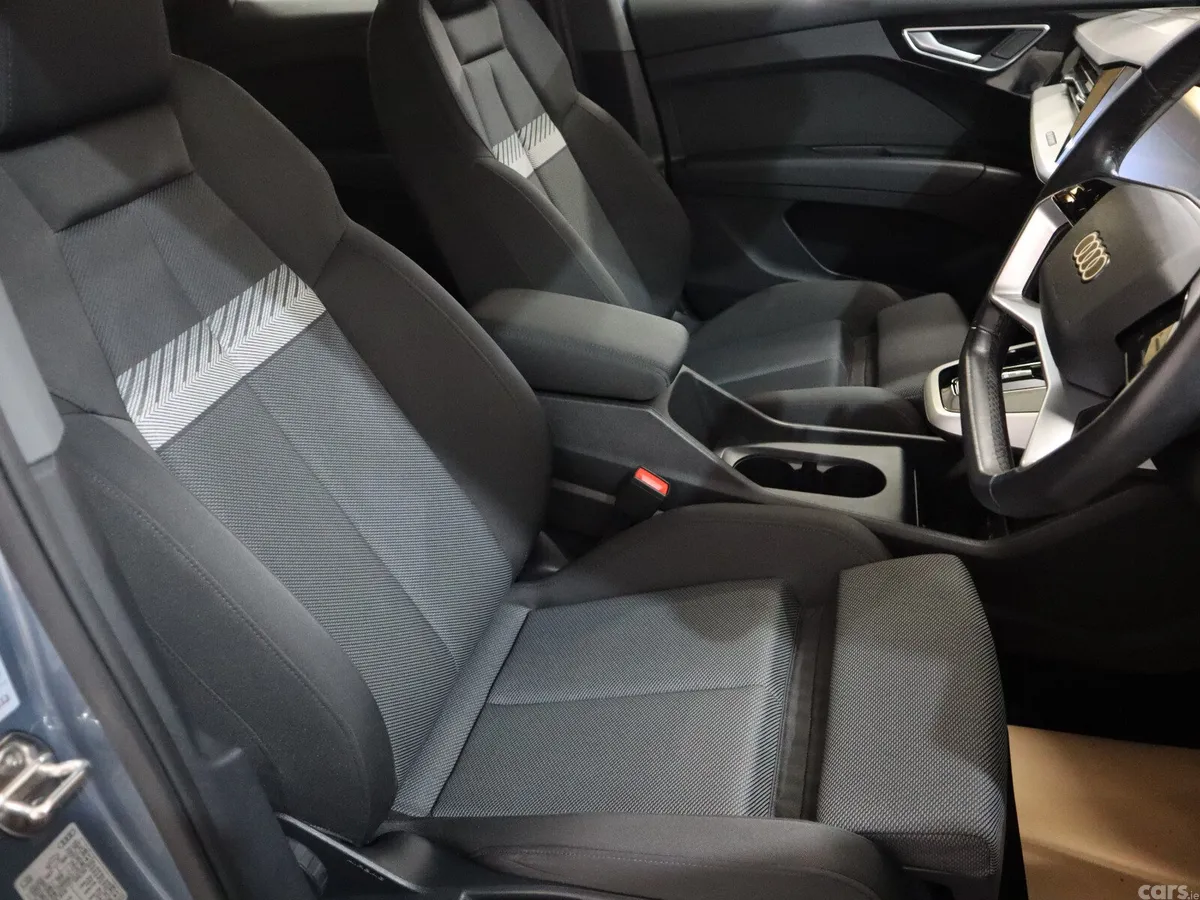 Audi e-tron Estate/Jeep, Electric, 2023, Blue