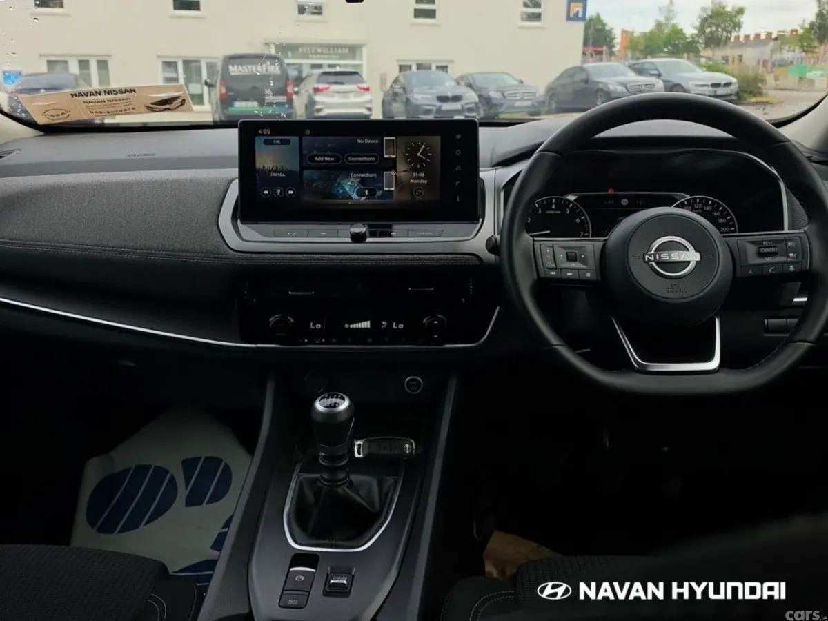 Nissan Qashqai MPV, Petrol, 2025, White