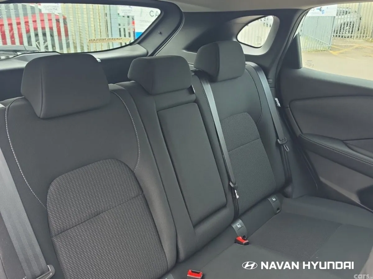 Nissan Qashqai MPV, Petrol, 2025, White