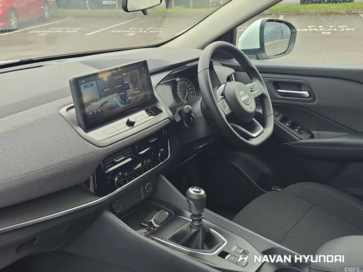 Nissan Qashqai MPV, Petrol, 2025, White